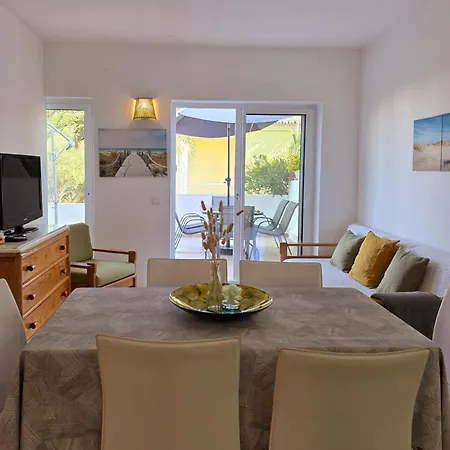 Daire Aldeamento Dos Beijinhos *